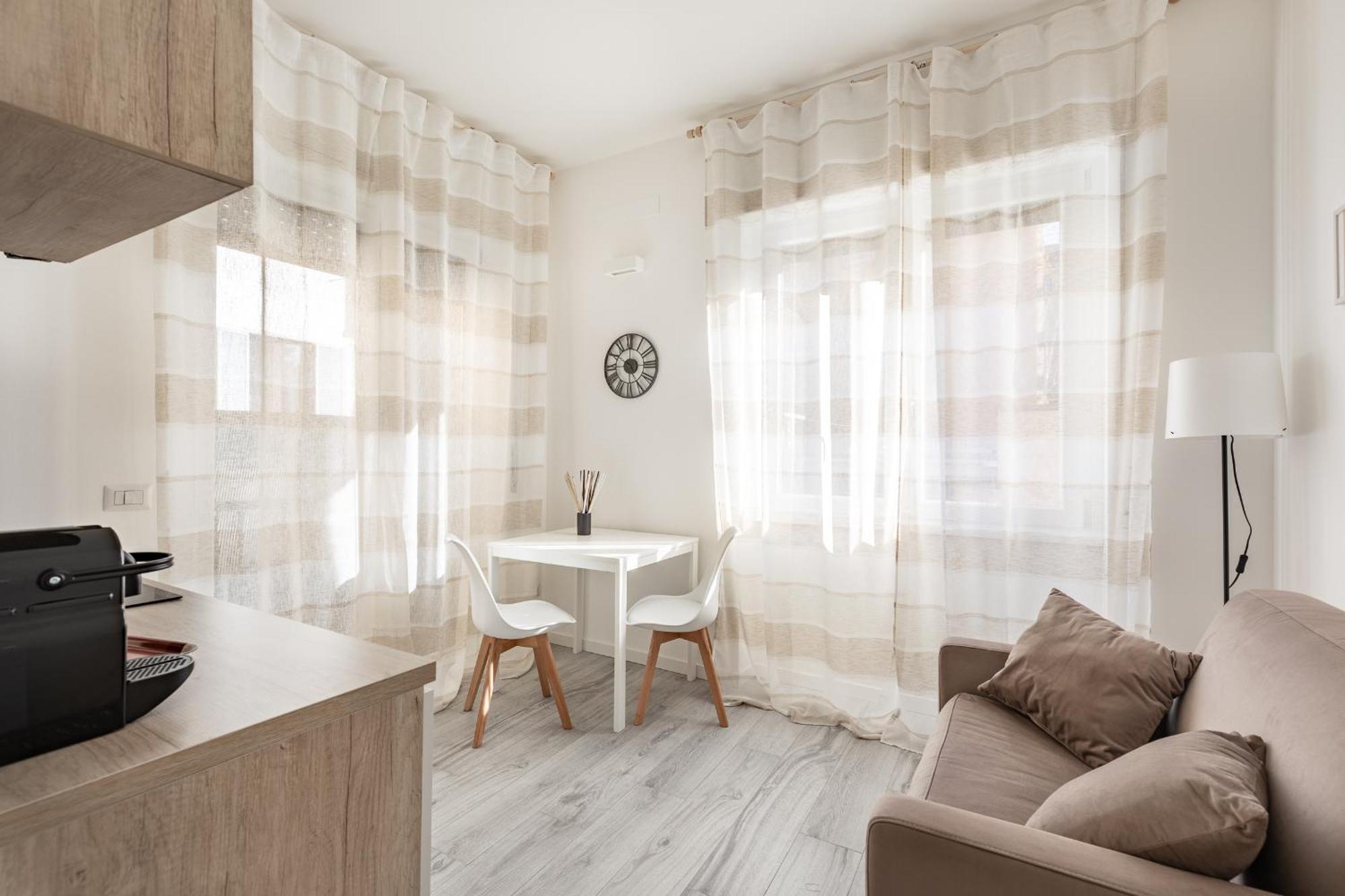 Pieno Centro Di Per Gruppi, Famiglie E Viaggi Di Lavoro Apartamento *